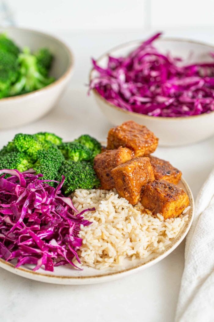 Brown Rice And Baked Tempeh Bowl