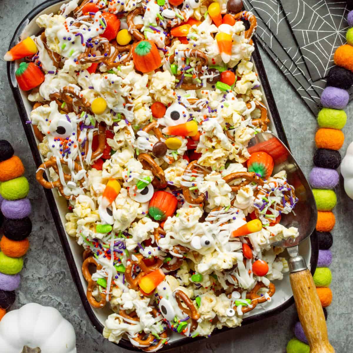 21 Easy Halloween Appetizers Thatβll Spook & Delight Your Party Guests! | Fun & Spooky Finger Foods for Halloween Parties 44