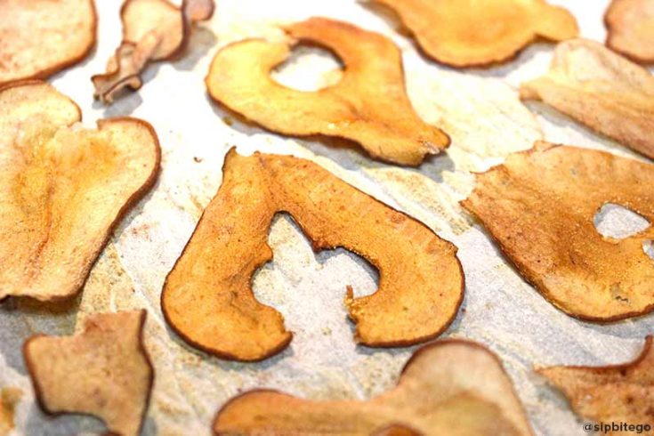 Image for Baked Cinnamon Pear Chips